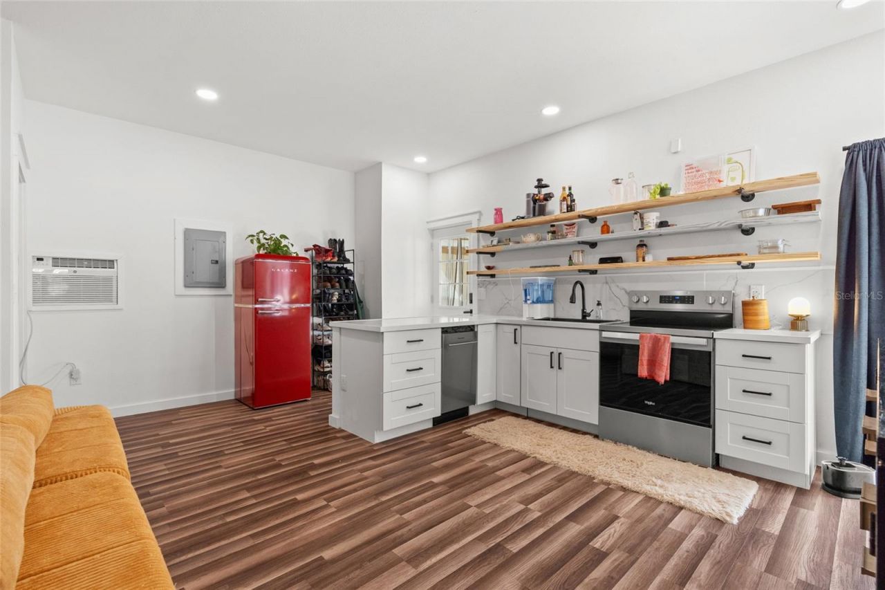 775 39th Avenue Ne, Saint Petersburg, FL 33703 Photo