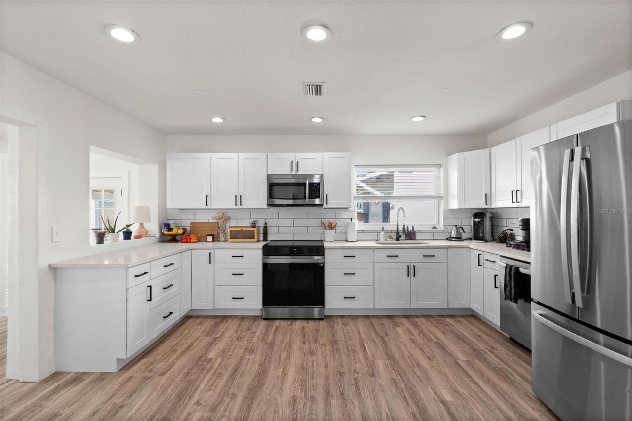 775 39th Avenue Ne, Saint Petersburg, FL 33703 Photo