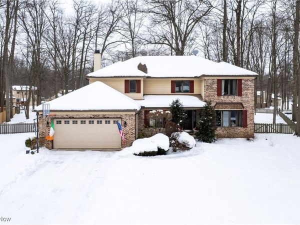 8538 Wedgewood Court, Olmsted Twp, OH 44138