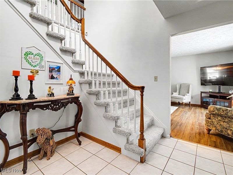 8538 Wedgewood Court, Olmsted Township, OH 44138 Photo 7