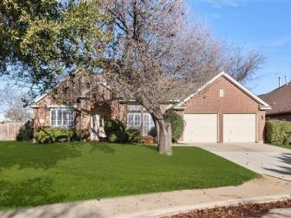 3609 Stone Creek Lane S, Fort Worth, TX 76137