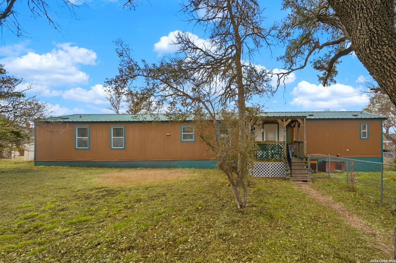 143 Bluff View, Spring Branch, TX 78070 Main Photo