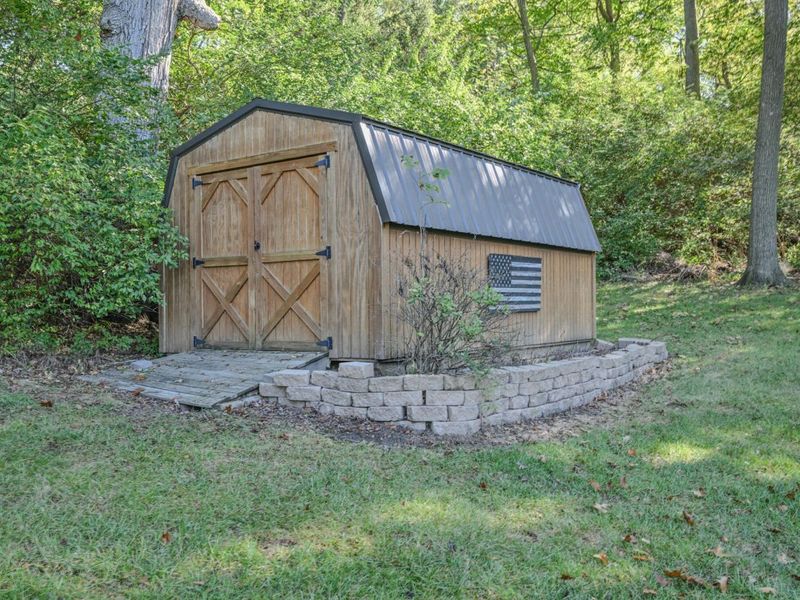 224 Roscommon Drive, Springfield, OH 45503 Photo 12