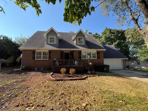 2304 E Cardinal Street, Springfield, MO 65804