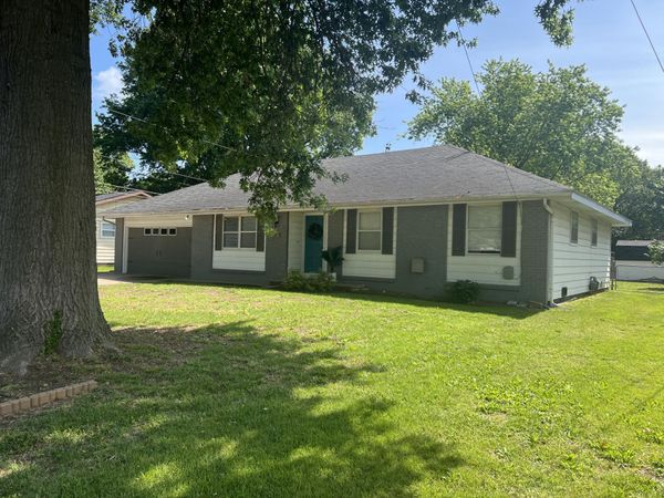 2536 S McCann Avenue, Springfield, MO 65804