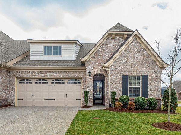 1386 Whispering Oaks Dr, Lebanon, TN 37090