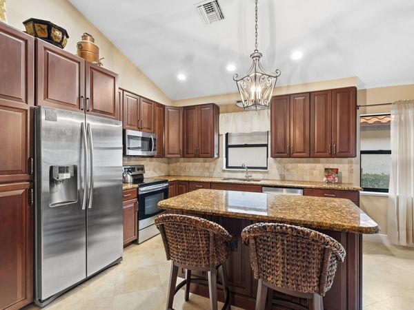 2802 SW Mariposa Circle, Palm City, FL 34990