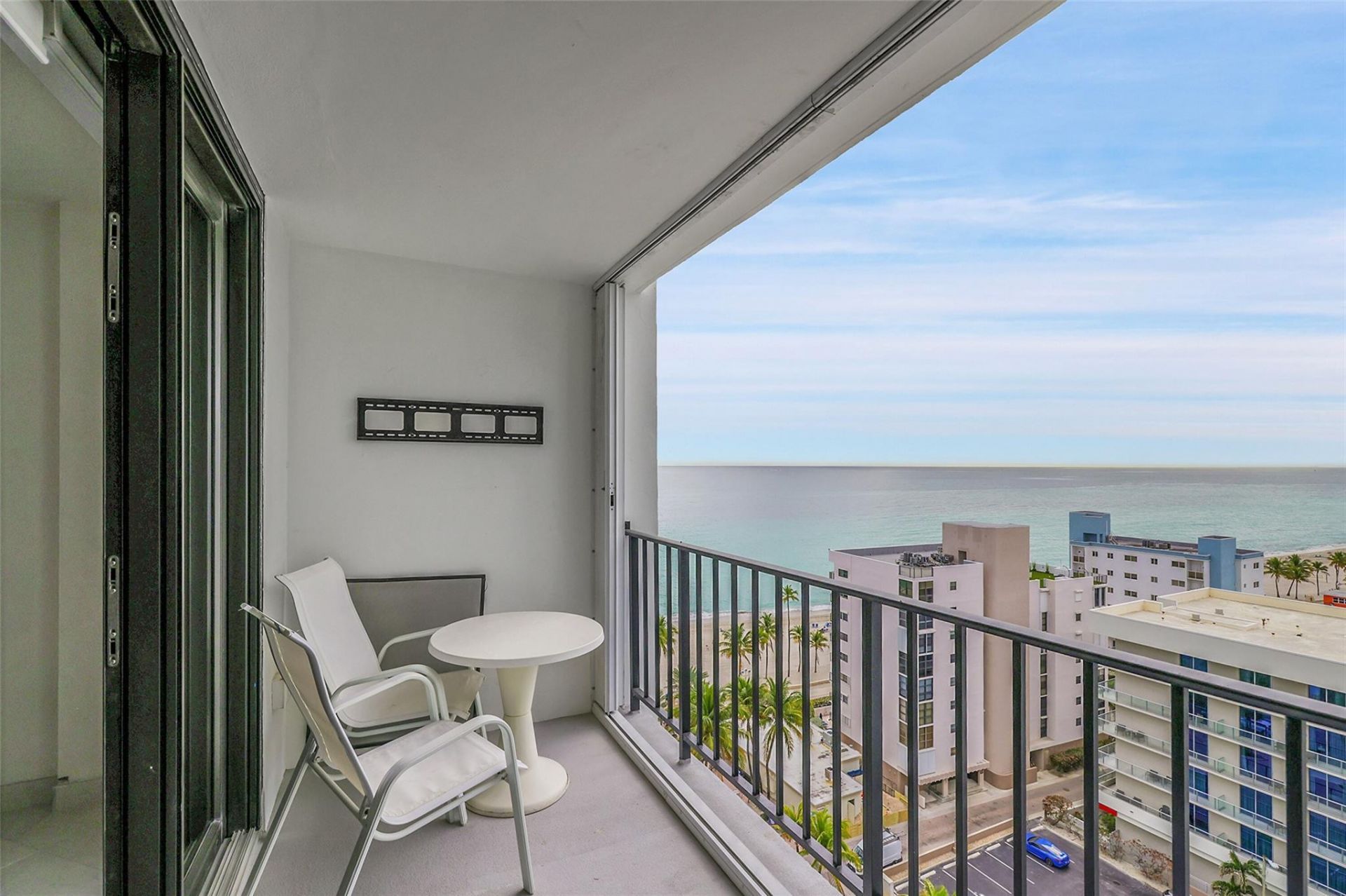 322 Buchanan Street, Unit PH4A, Hollywood, FL 33019 Photo