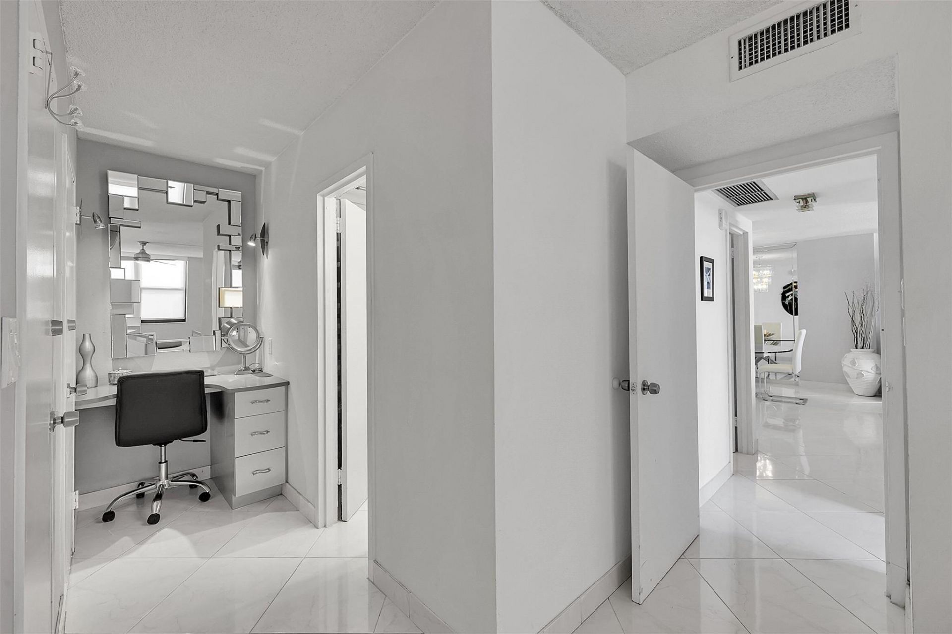 322 Buchanan Street, Unit PH4A, Hollywood, FL 33019 Photo