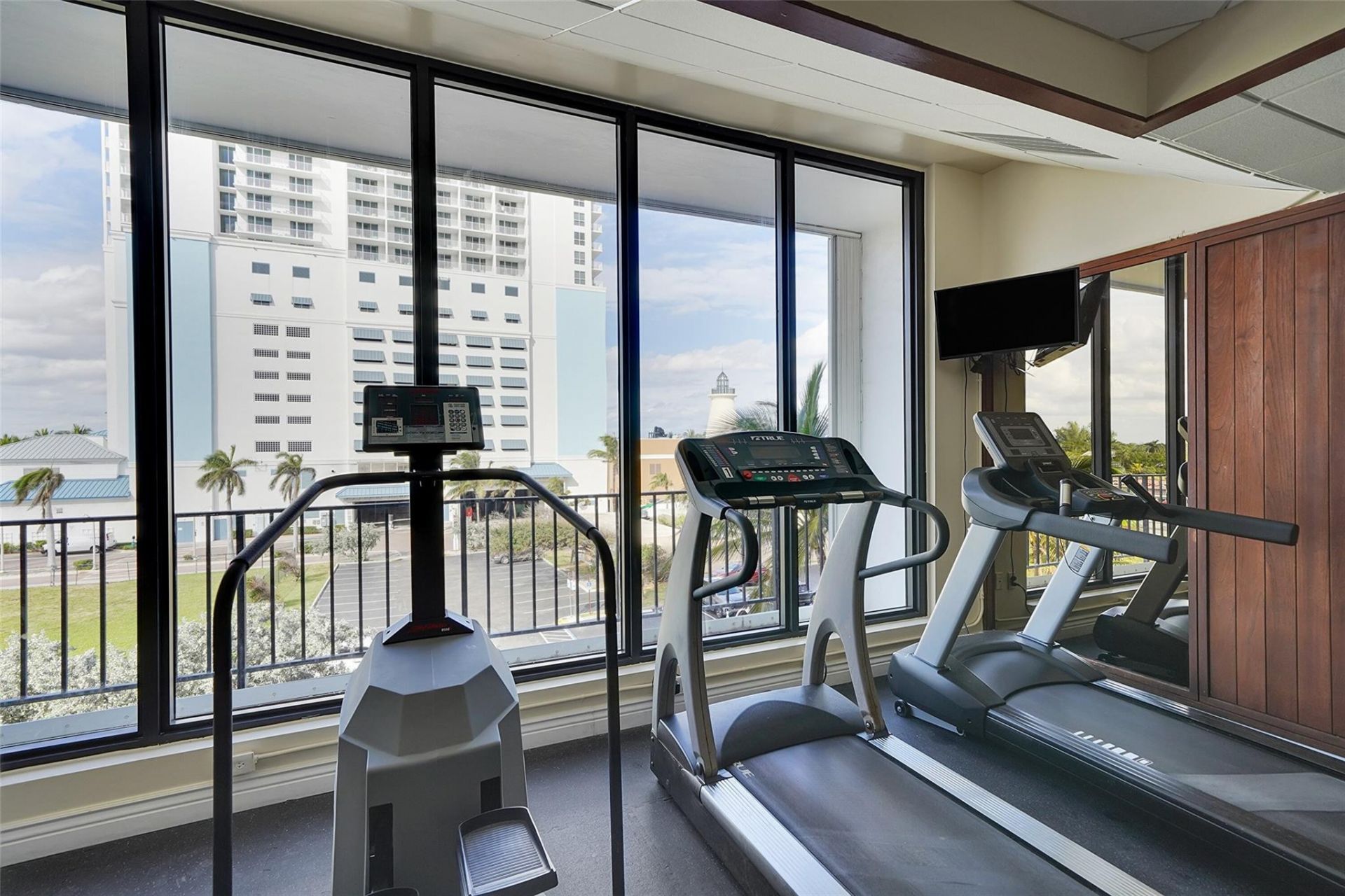 322 Buchanan Street, Unit PH4A, Hollywood, FL 33019 Photo