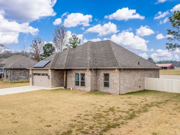 104 Hayden, Beebe, AR 72012