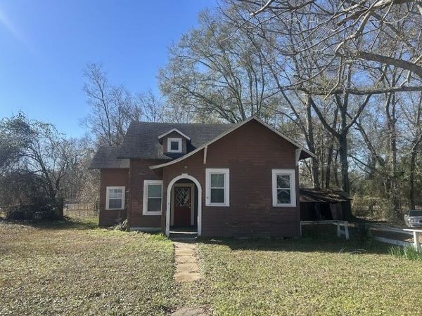 508 Mill St., Ellisville, MS 39437