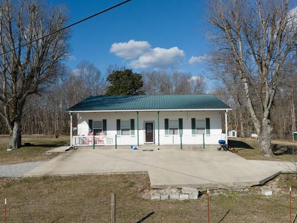 6760 Smithville Hwy, Sparta, TN 38583