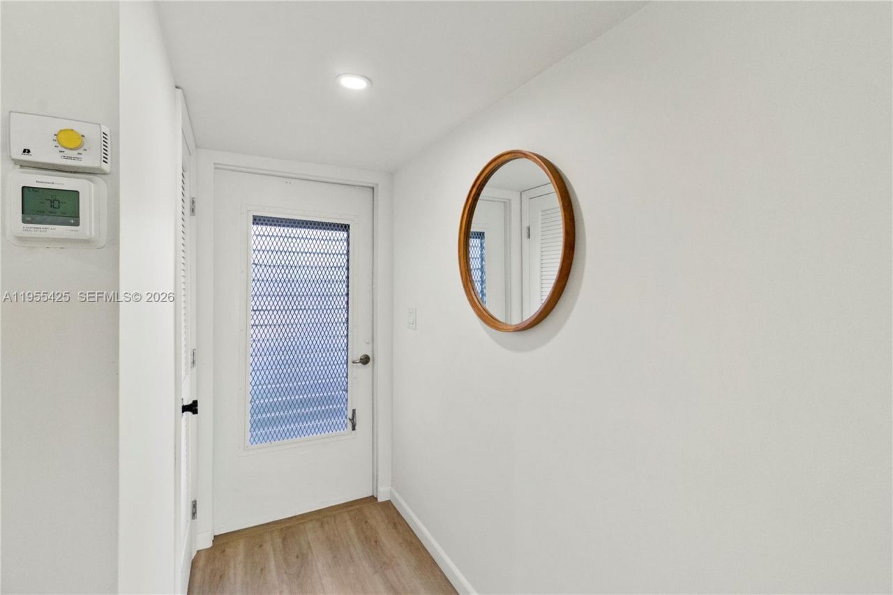 2200 Diana Dr , Unit 205, Hallandale Beach, FL 33009 Photo