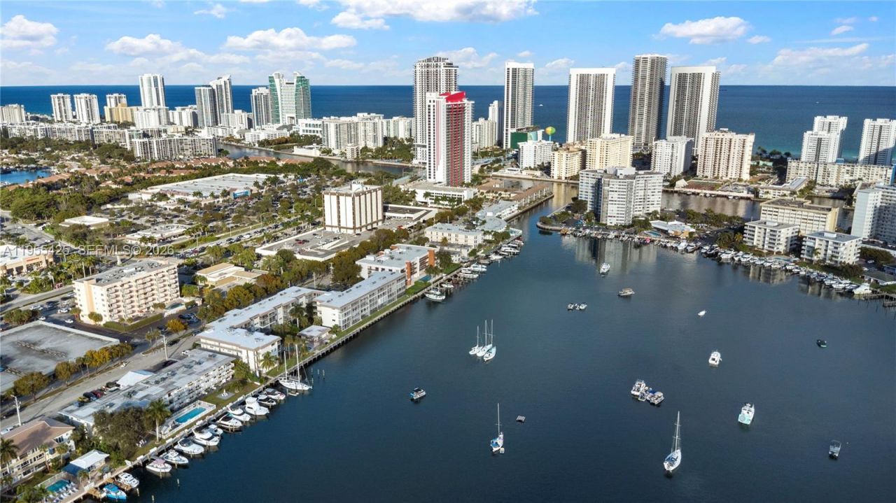 2200 Diana Dr , Unit 205, Hallandale Beach, FL 33009 Photo