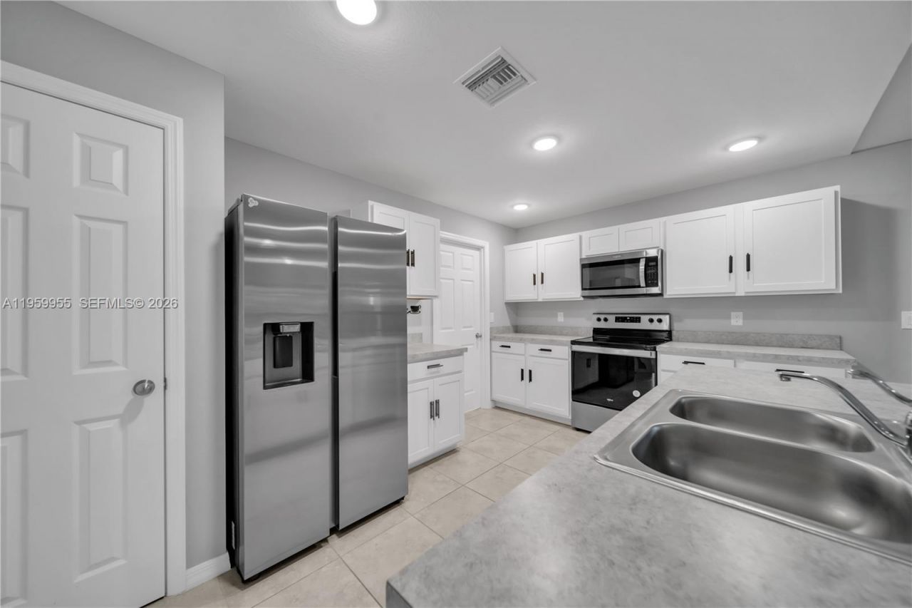 2617 53rd St W, Lehigh Acres, FL 33971 Photo