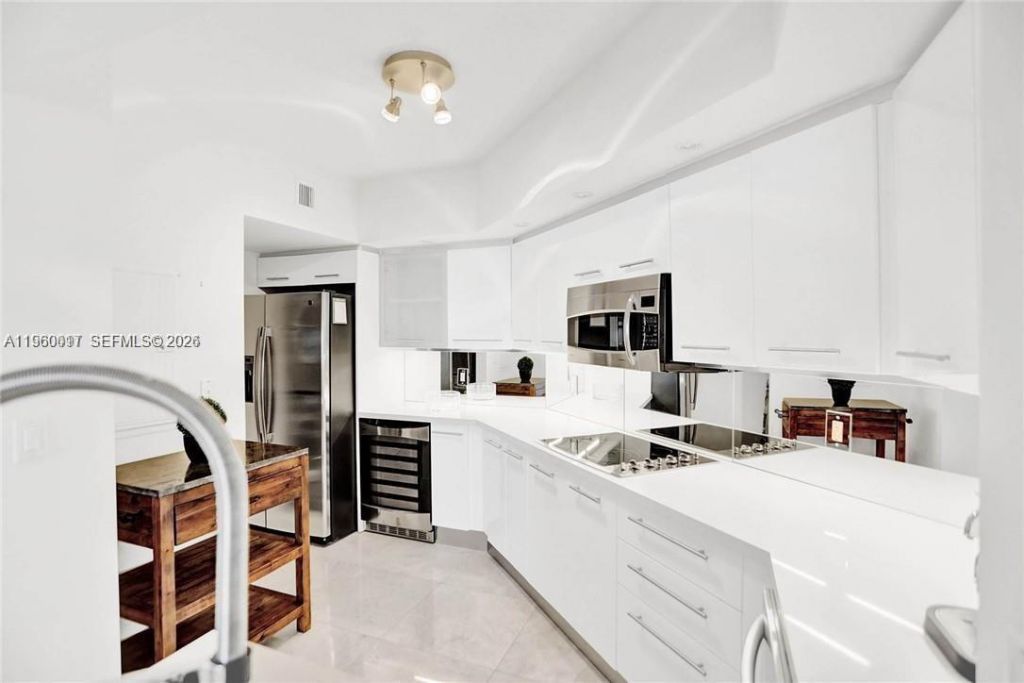 16699 Collins Ave, Unit 2703, Sunny Isles Beach, FL 33160 Photo