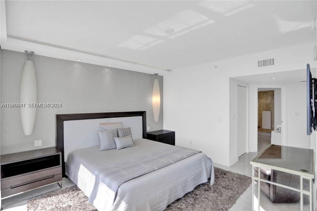 16699 Collins Ave, Unit 2703, Sunny Isles Beach, FL 33160 Photo