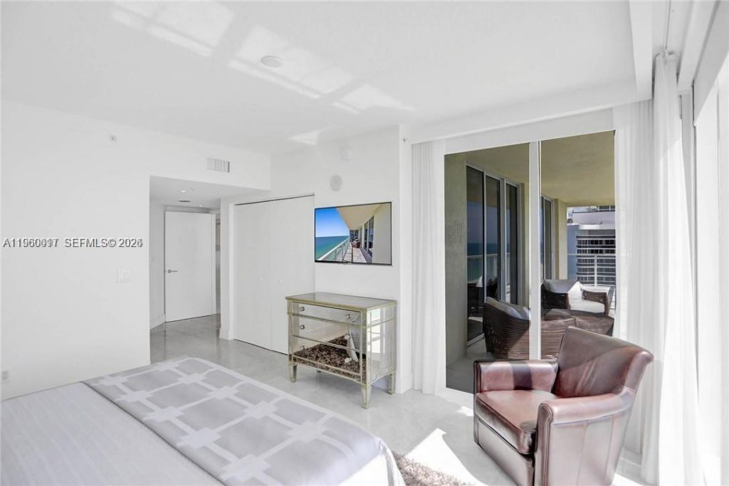 16699 Collins Ave, Unit 2703, Sunny Isles Beach, FL 33160 Photo