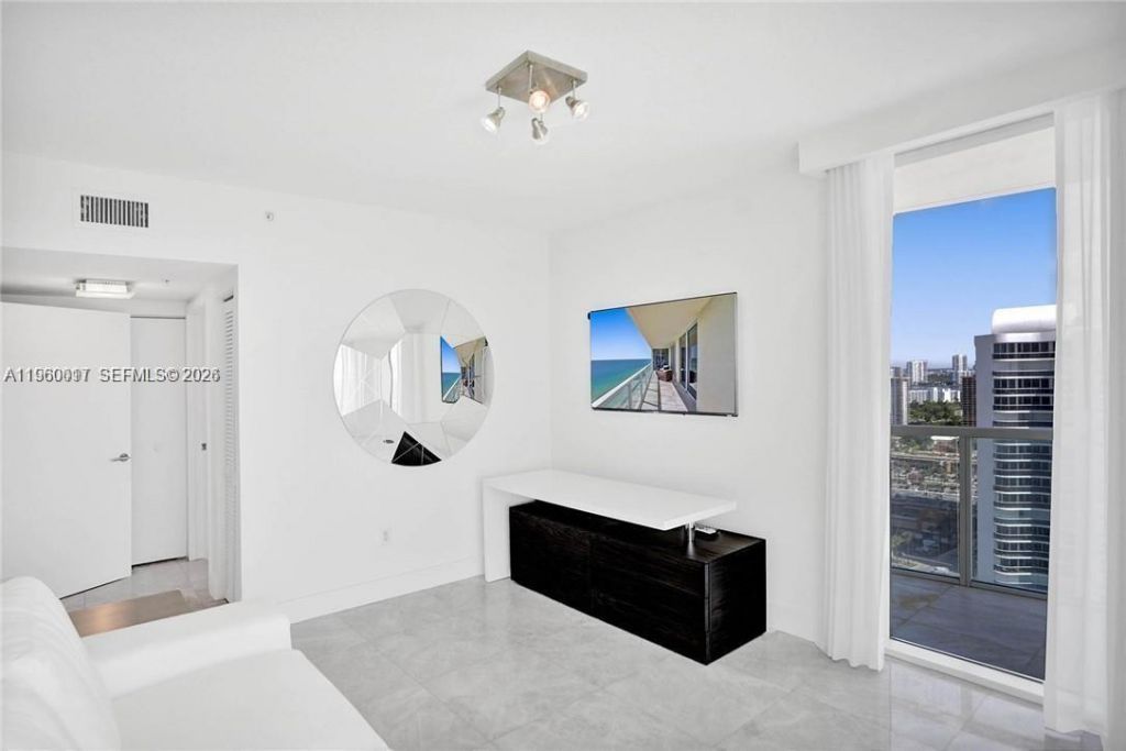 16699 Collins Ave, Unit 2703, Sunny Isles Beach, FL 33160 Photo