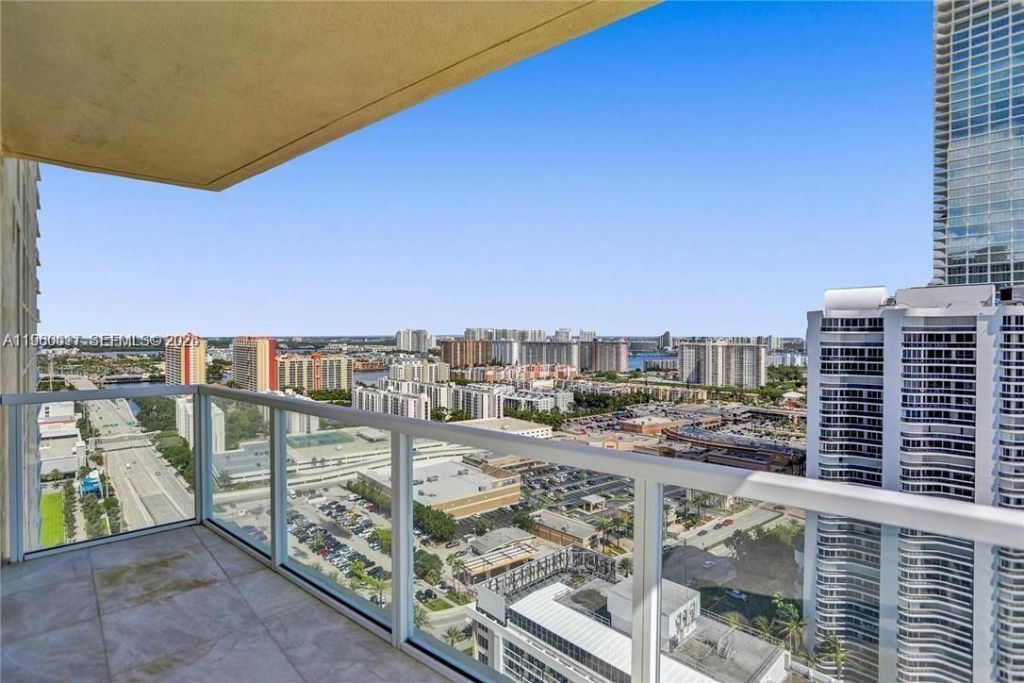 16699 Collins Ave, Unit 2703, Sunny Isles Beach, FL 33160 Photo