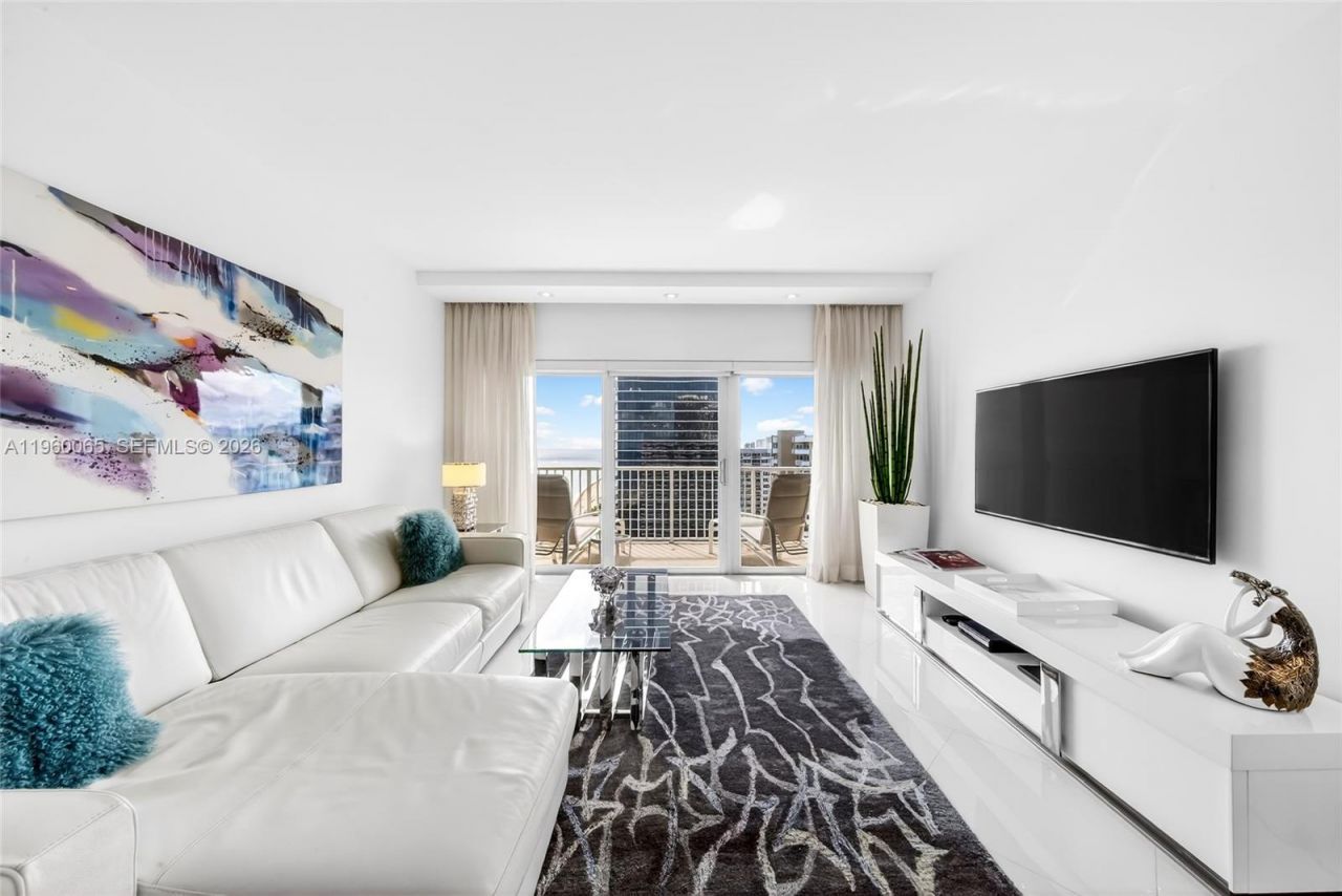 1950 S Ocean Dr, Unit PHN, Hallandale Beach, FL 33009 Photo