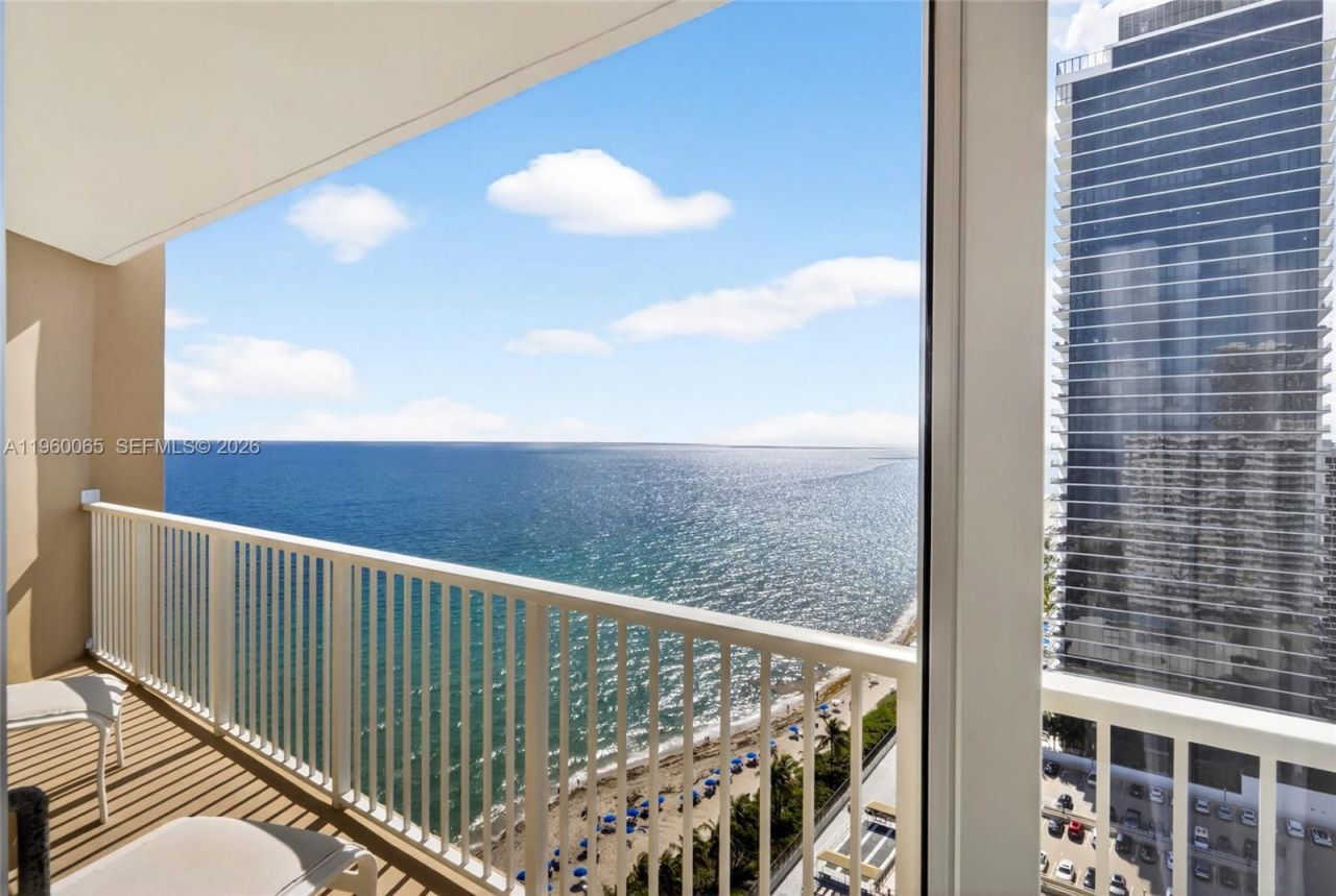 1950 S Ocean Dr, Unit PHN, Hallandale Beach, FL 33009 Photo