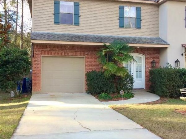 633 S VILLAGE Lane, Unit A, Mandeville, LA 70471