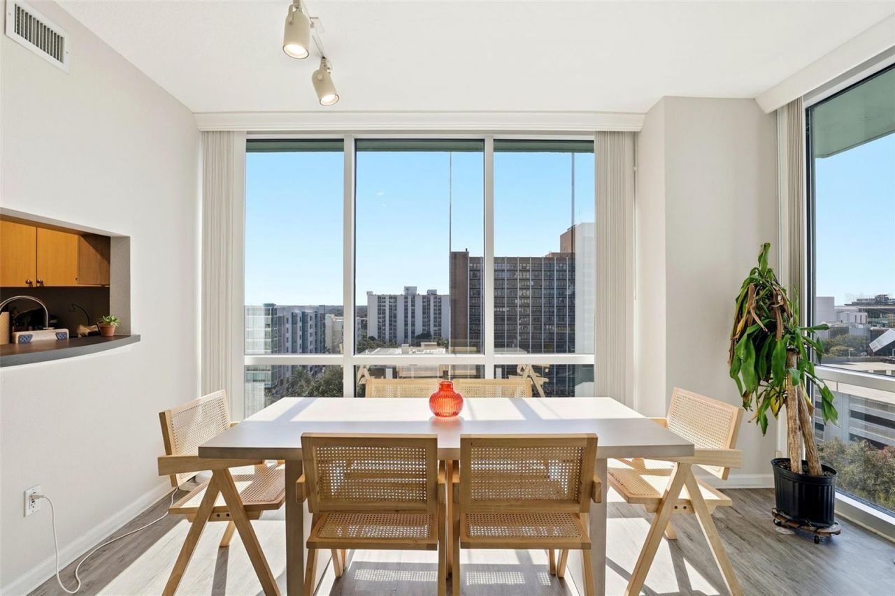 322 E Central Boulevard, Unit 1109, Orlando, FL 32801 Photo