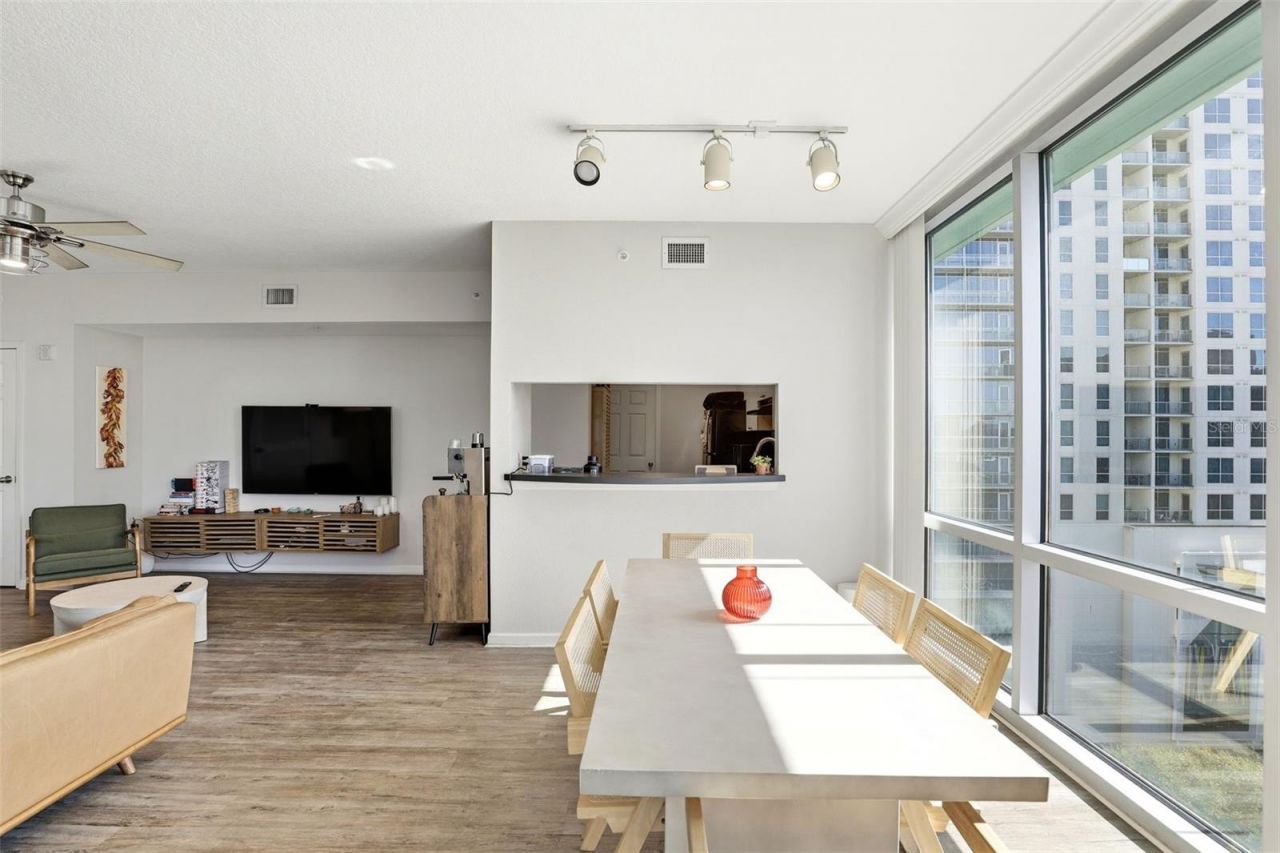 322 E Central Boulevard, Unit 1109, Orlando, FL 32801 Photo