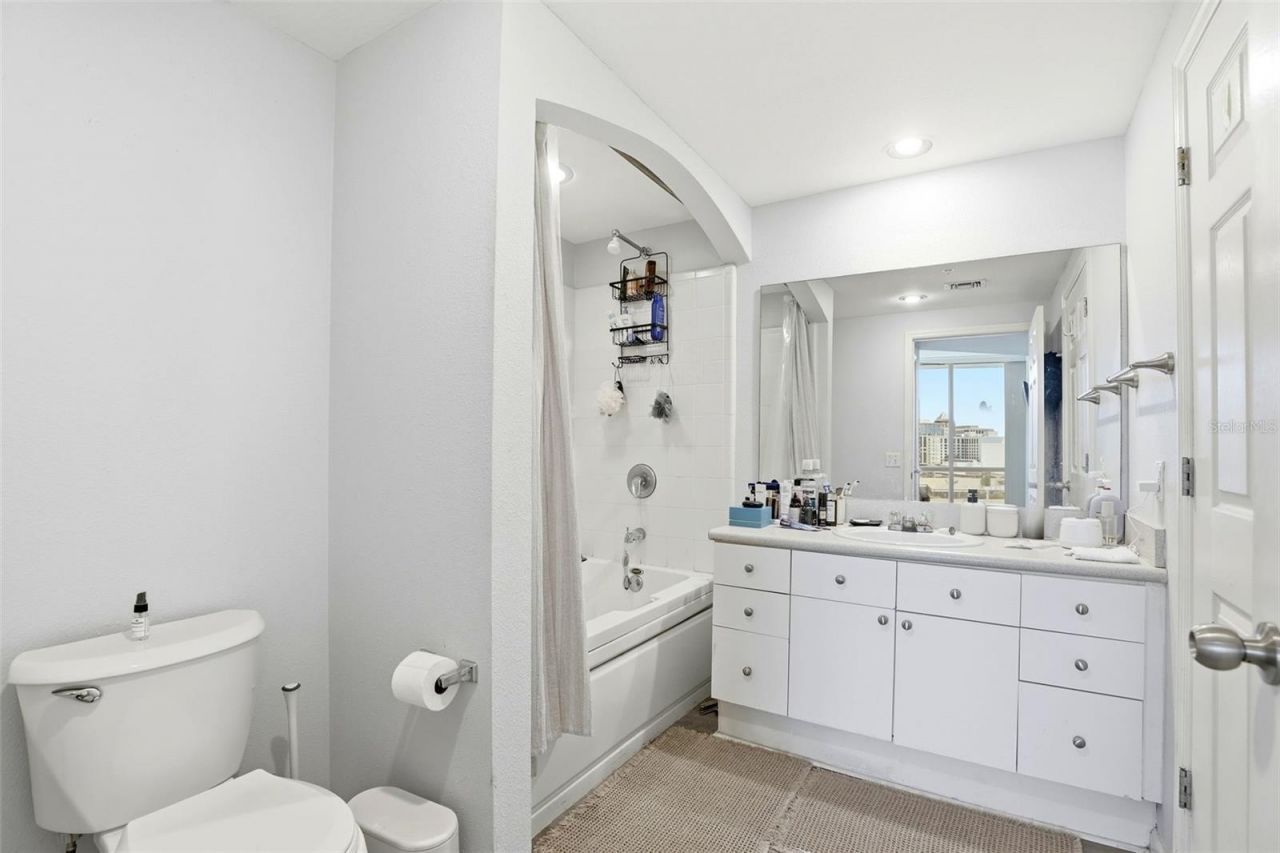 322 E Central Boulevard, Unit 1109, Orlando, FL 32801 Photo