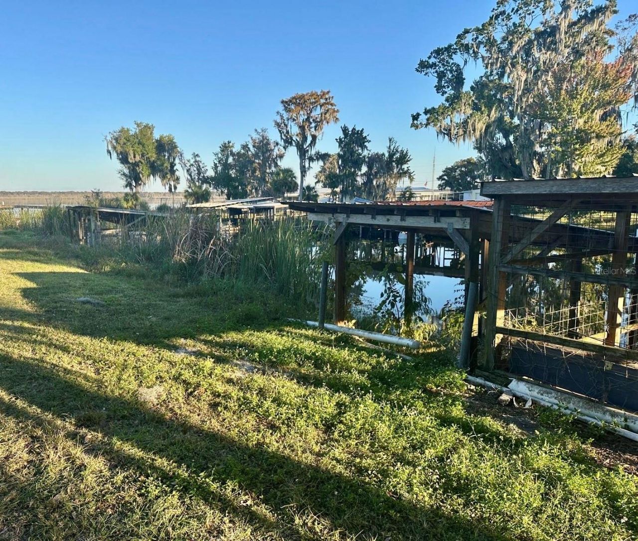 922 Cr 482a, Lake Panasoffkee, FL 33538 Photo