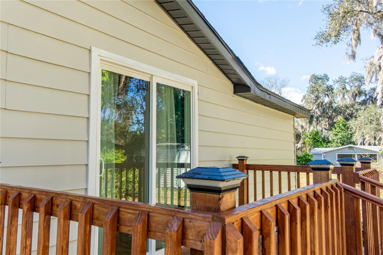 922 Cr 482a, Lake Panasoffkee, FL 33538 Photo