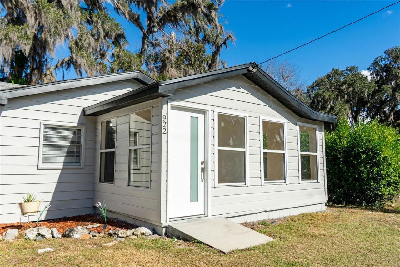 922 Cr 482a, Lake Panasoffkee, FL 33538 Photo