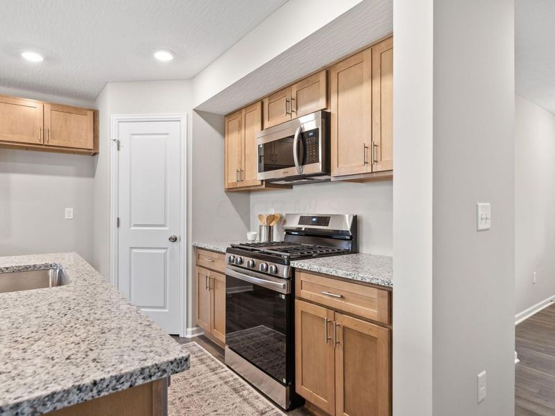 695 Erickson Avenue, Columbus, OH 43213 Photo 3