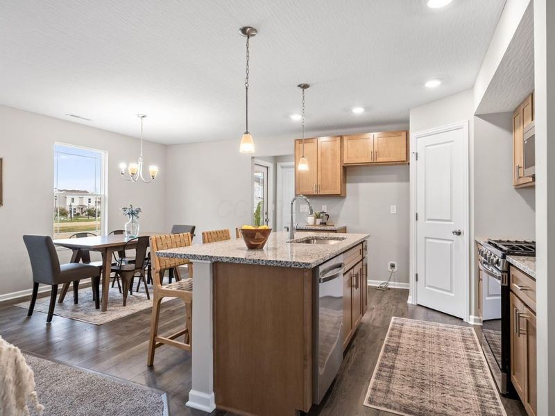 695 Erickson Avenue, Columbus, OH 43213 Photo 4