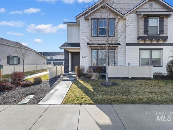 2487 E Goldstone St, Meridian, ID 83642