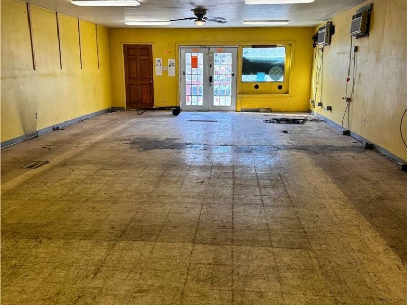 55821 National Road, Bridgeport, OH 43912 Photo 4