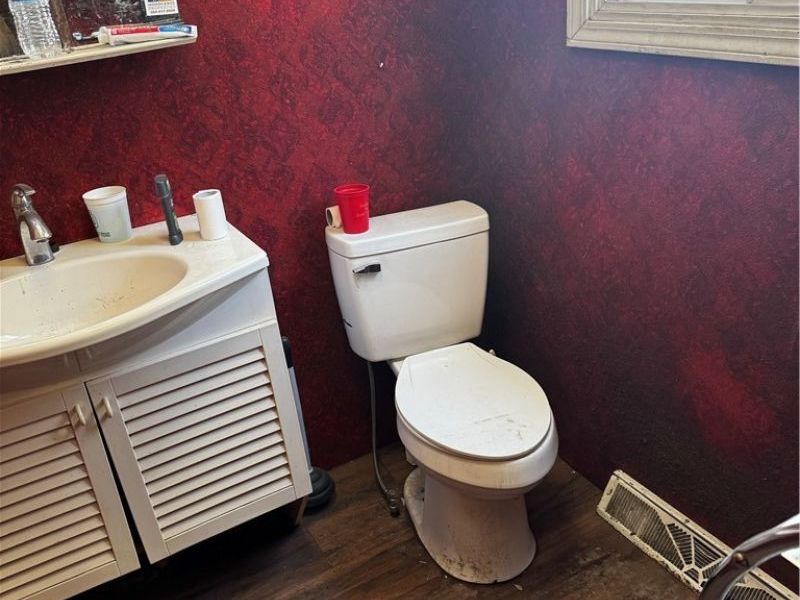 55821 National Road, Bridgeport, OH 43912 Photo 5