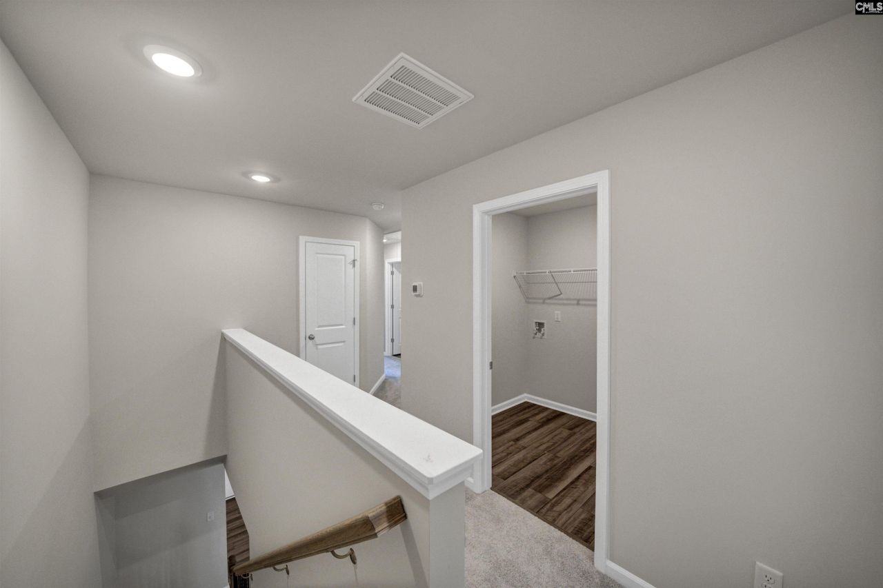 141 Winding Chestnut Drive Photo 16