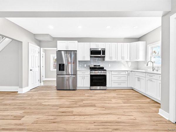 4 E Railroad Avenue , West Haverstraw, NY 10993