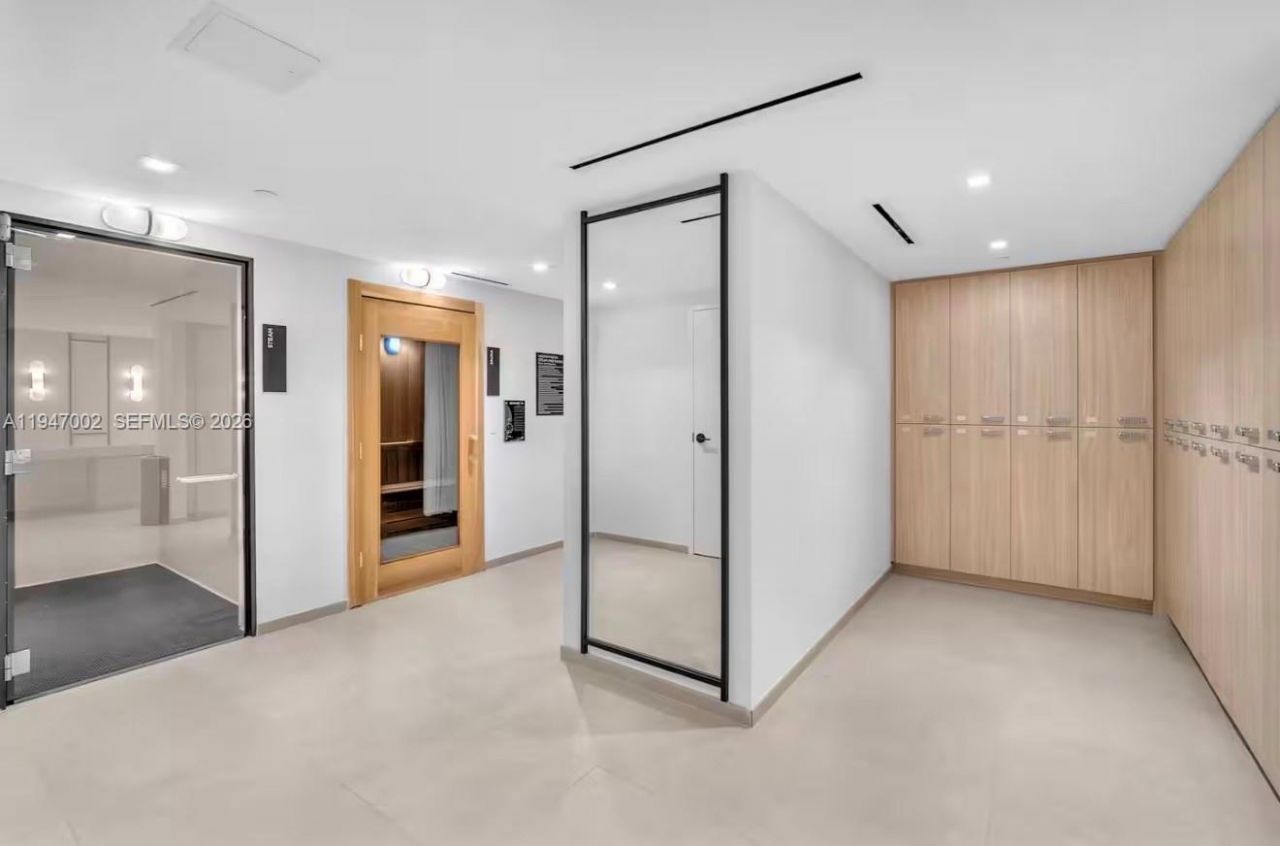 225 N Miami Ave , Unit 1102, Miami, FL 33128 Photo