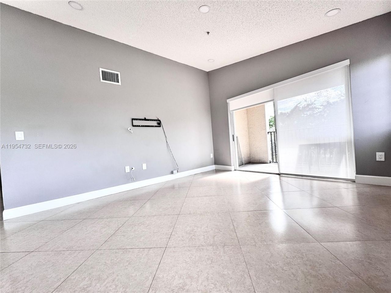 2133 Renaissance Blvd, Unit 307, Miramar, FL 33025 Photo