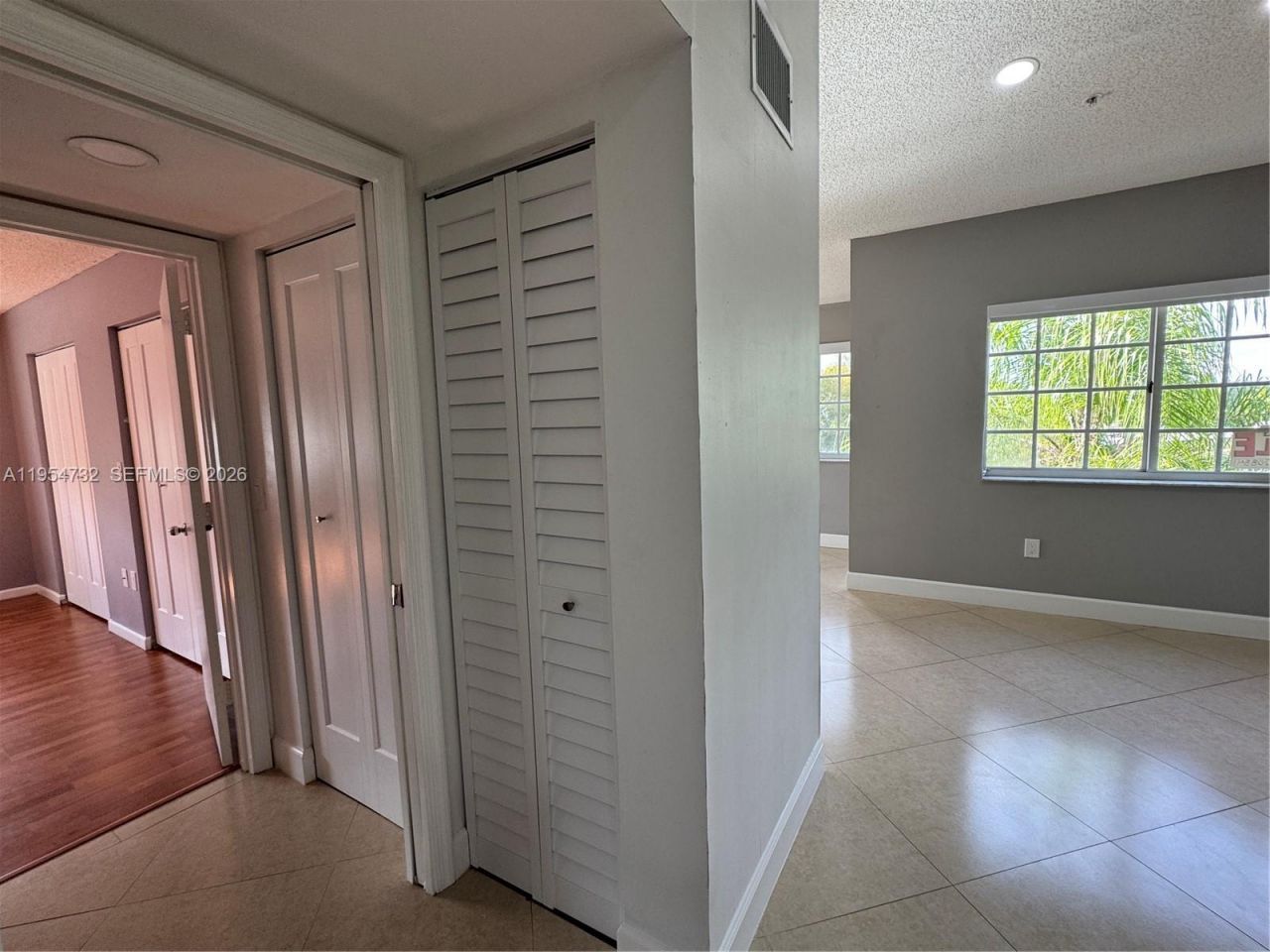 2133 Renaissance Blvd, Unit 307, Miramar, FL 33025 Photo