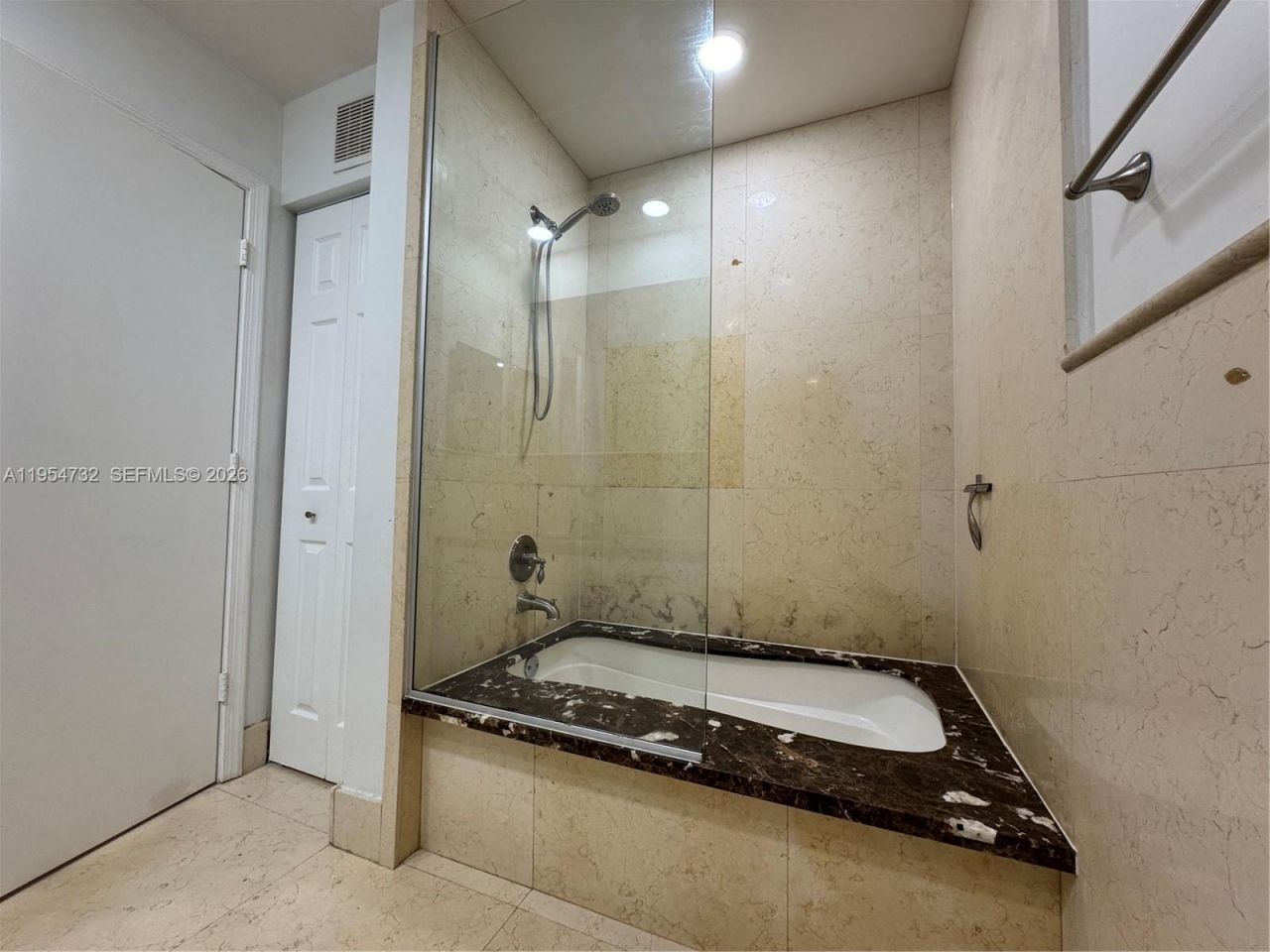 2133 Renaissance Blvd, Unit 307, Miramar, FL 33025 Photo