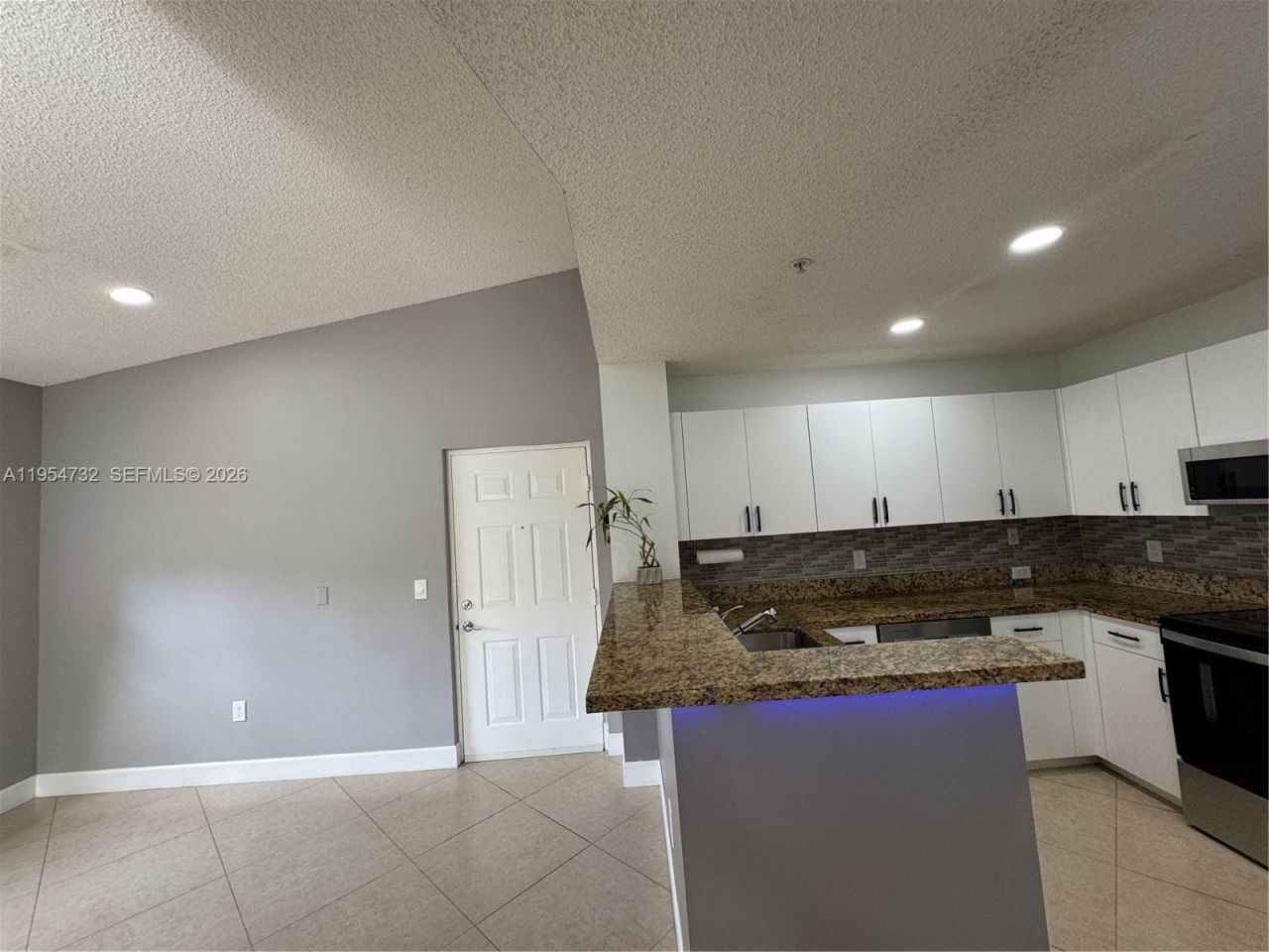 2133 Renaissance Blvd, Unit 307, Miramar, FL 33025 Photo