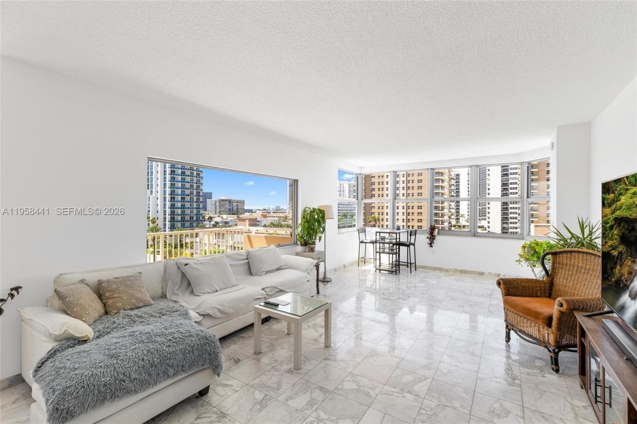 1950 S Ocean Dr, Unit #5F, Hallandale Beach, FL 33009 Photo