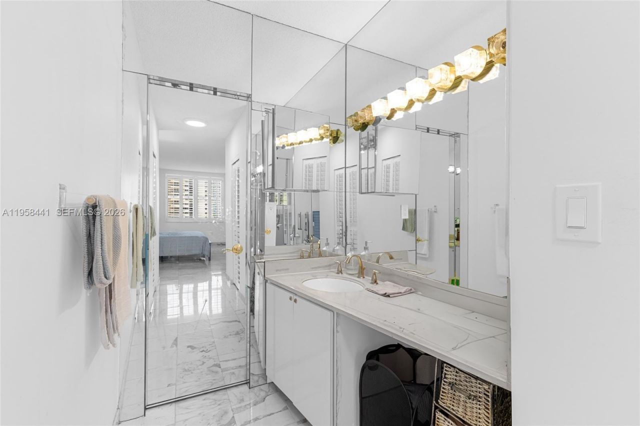 1950 S Ocean Dr, Unit #5F, Hallandale Beach, FL 33009 Photo