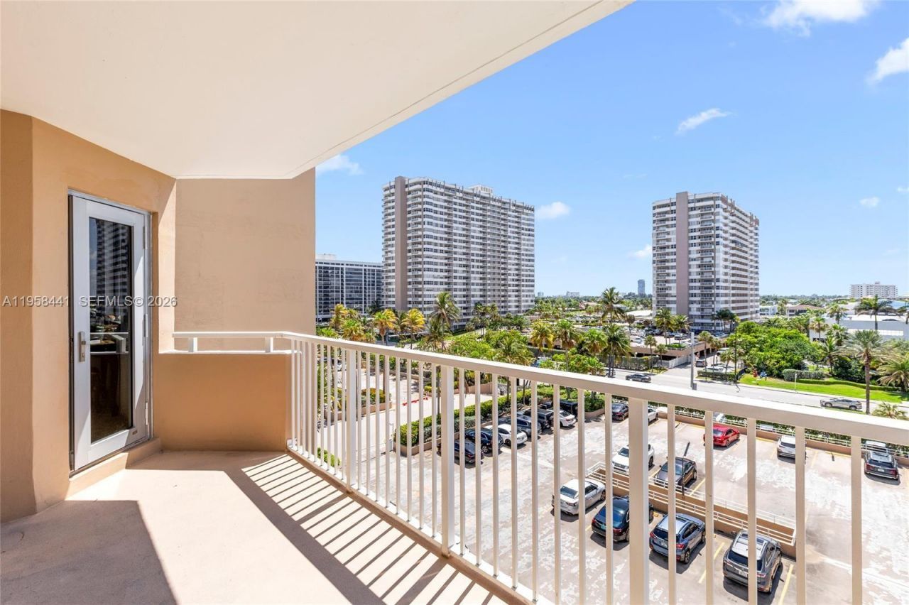 1950 S Ocean Dr, Unit #5F, Hallandale Beach, FL 33009 Photo