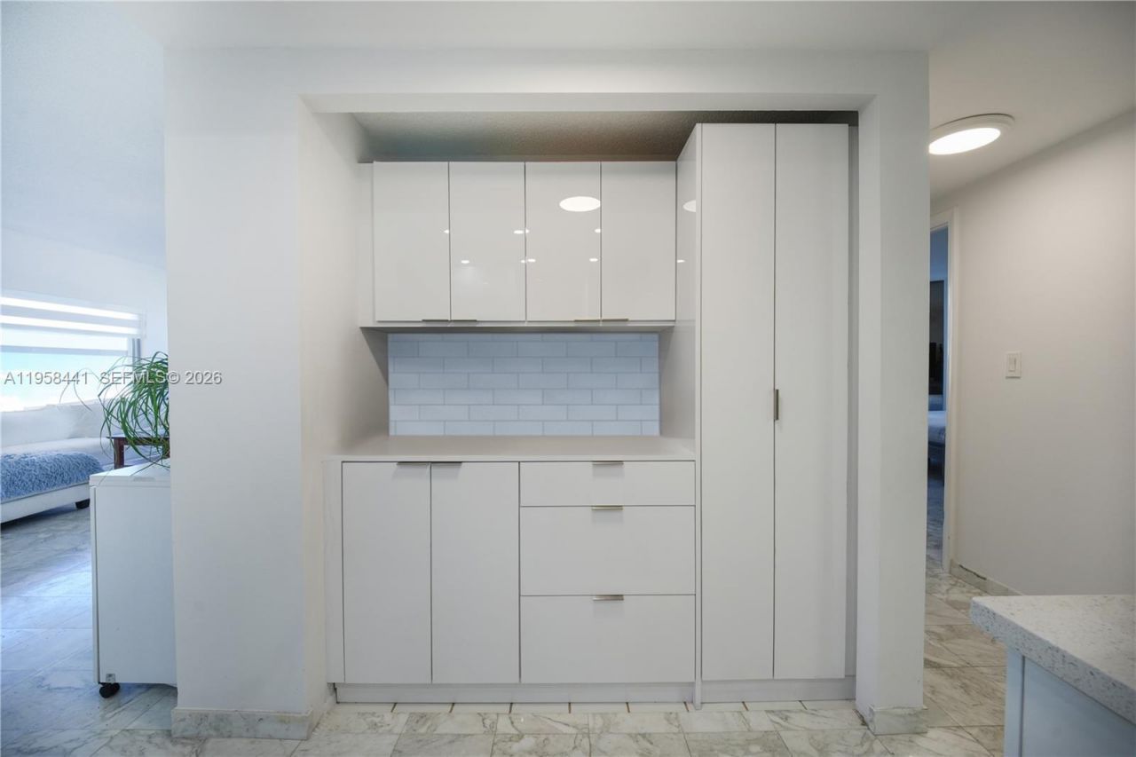 1950 S Ocean Dr, Unit #5F, Hallandale Beach, FL 33009 Photo